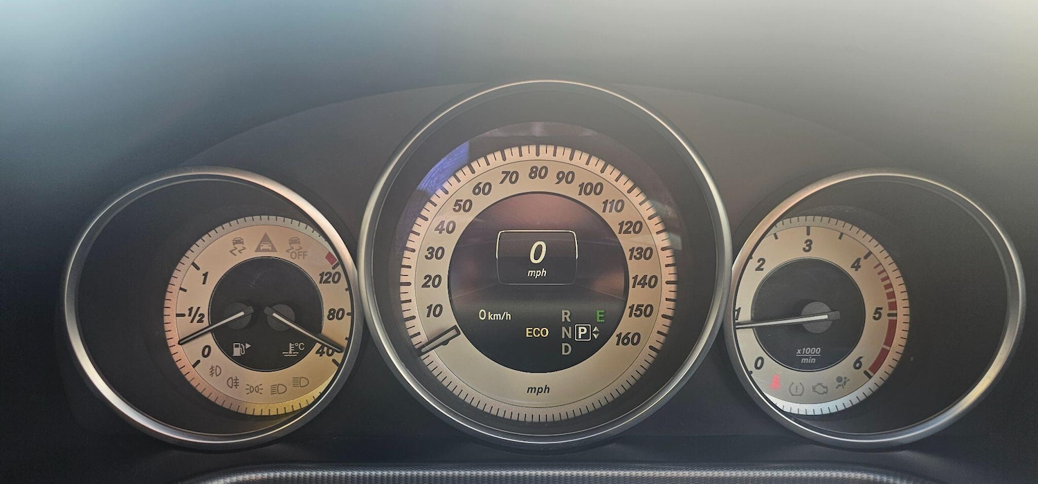 Used Mercedes-Benz E Class for sale - 76898256: Photo 44