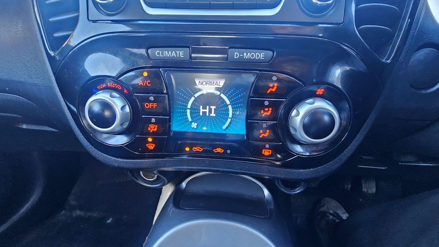 Used Nissan Juke 2018 for sale - 76486730: Photo 30