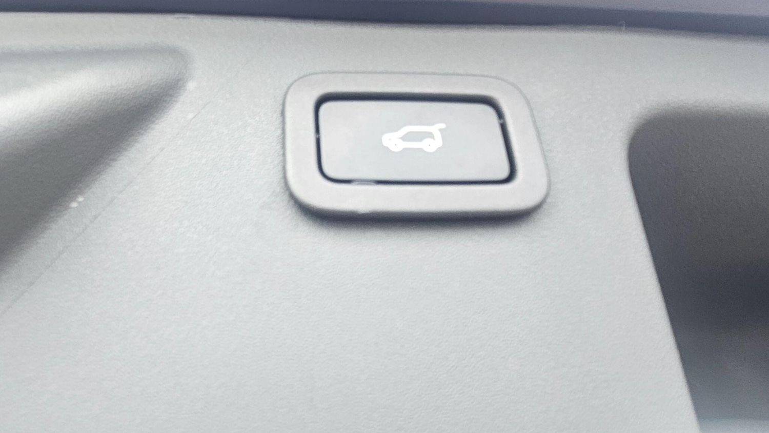 Used Land Rover Discovery Sport 2015 for sale - 77440650: Photo 17