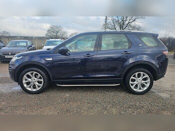 Used Land Rover Discovery Sport 2015 for sale - 77440650: Photo