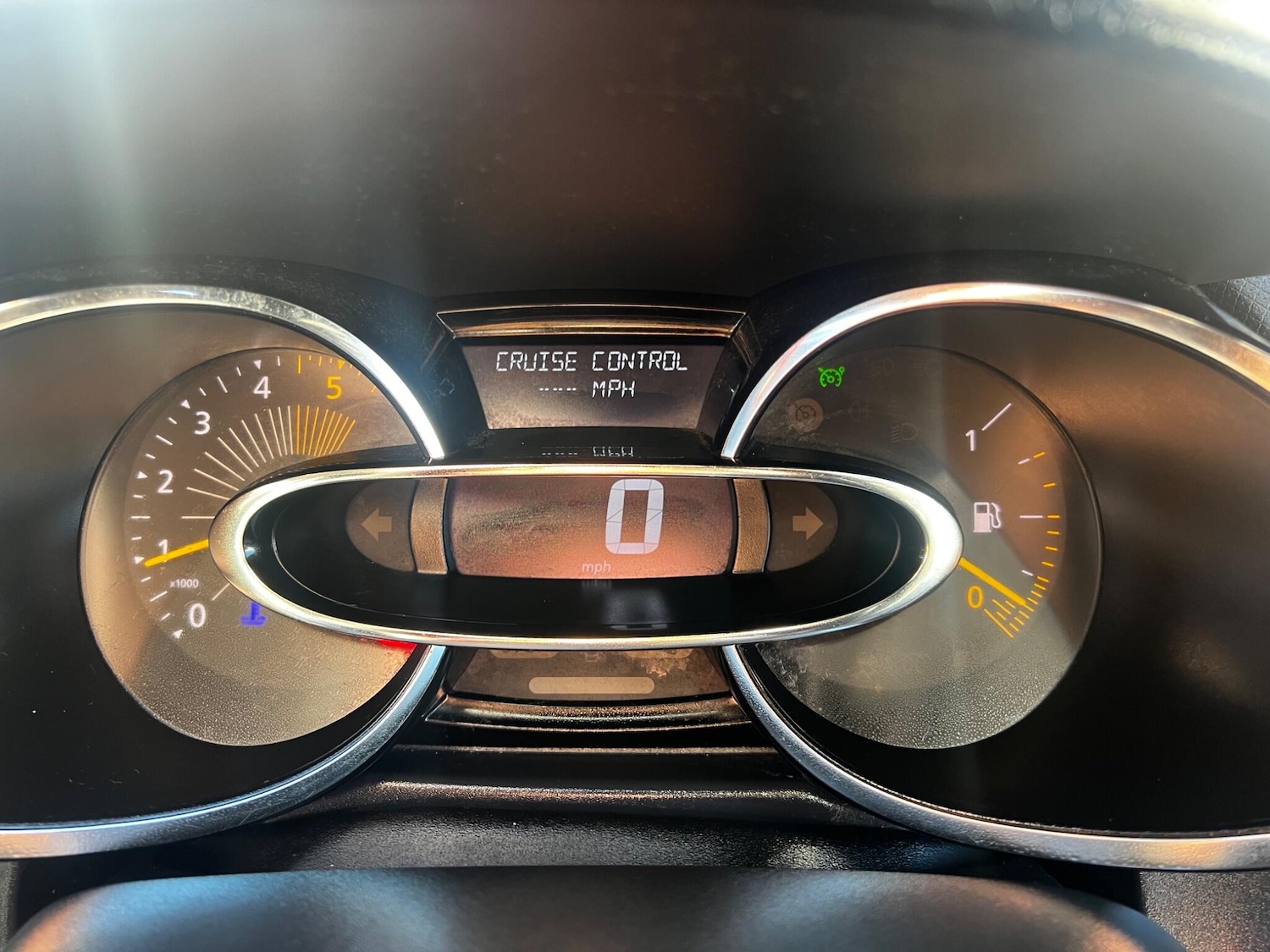 Used Renault Clio 2014 for sale - 76995300: Photo 25