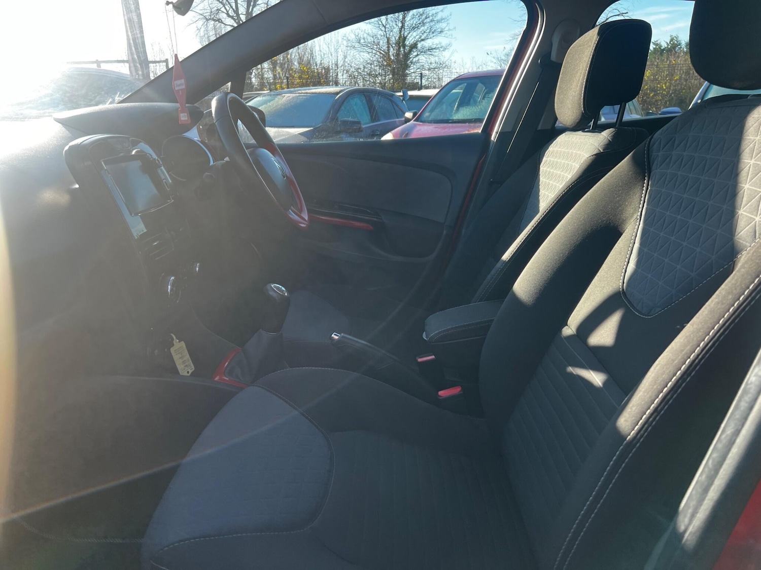 Used Renault Clio 2014 for sale - 76995300: Photo 29