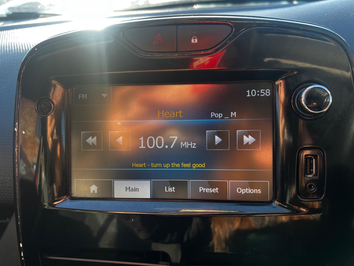 Used Renault Clio 2014 for sale - 76995300: Photo 38