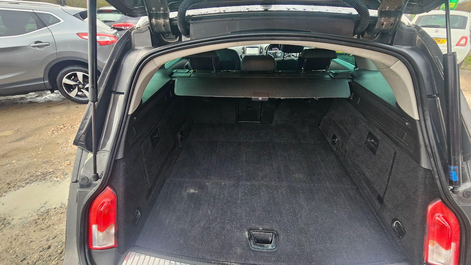 Used Vauxhall Insignia 2015 for sale - 76975965: Photo 17