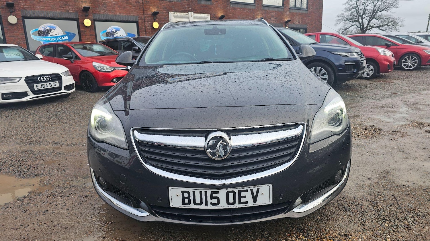 Used Vauxhall Insignia 2015 for sale - 76975965: Photo 2