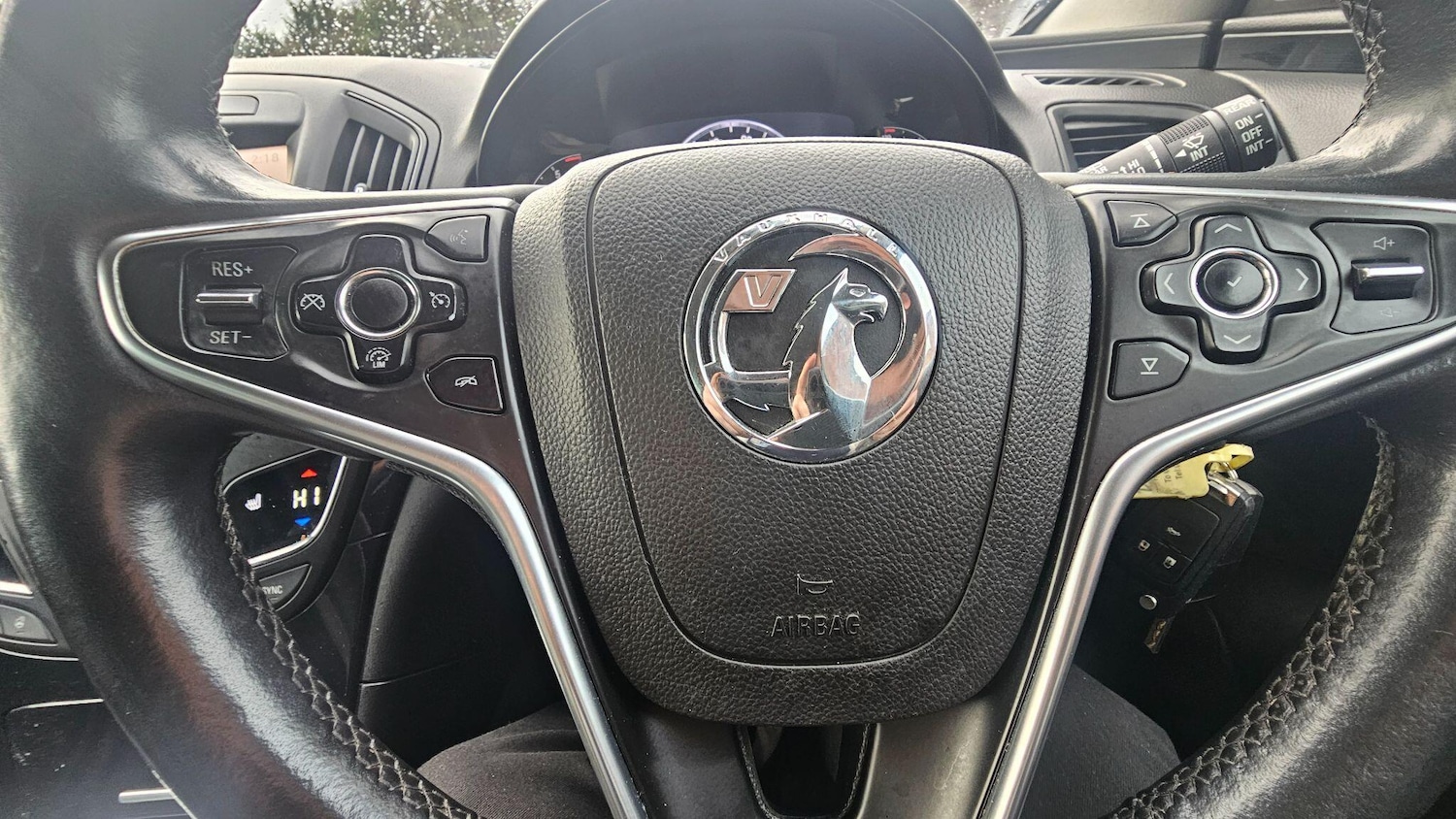 Used Vauxhall Insignia 2015 for sale - 76975965: Photo 34