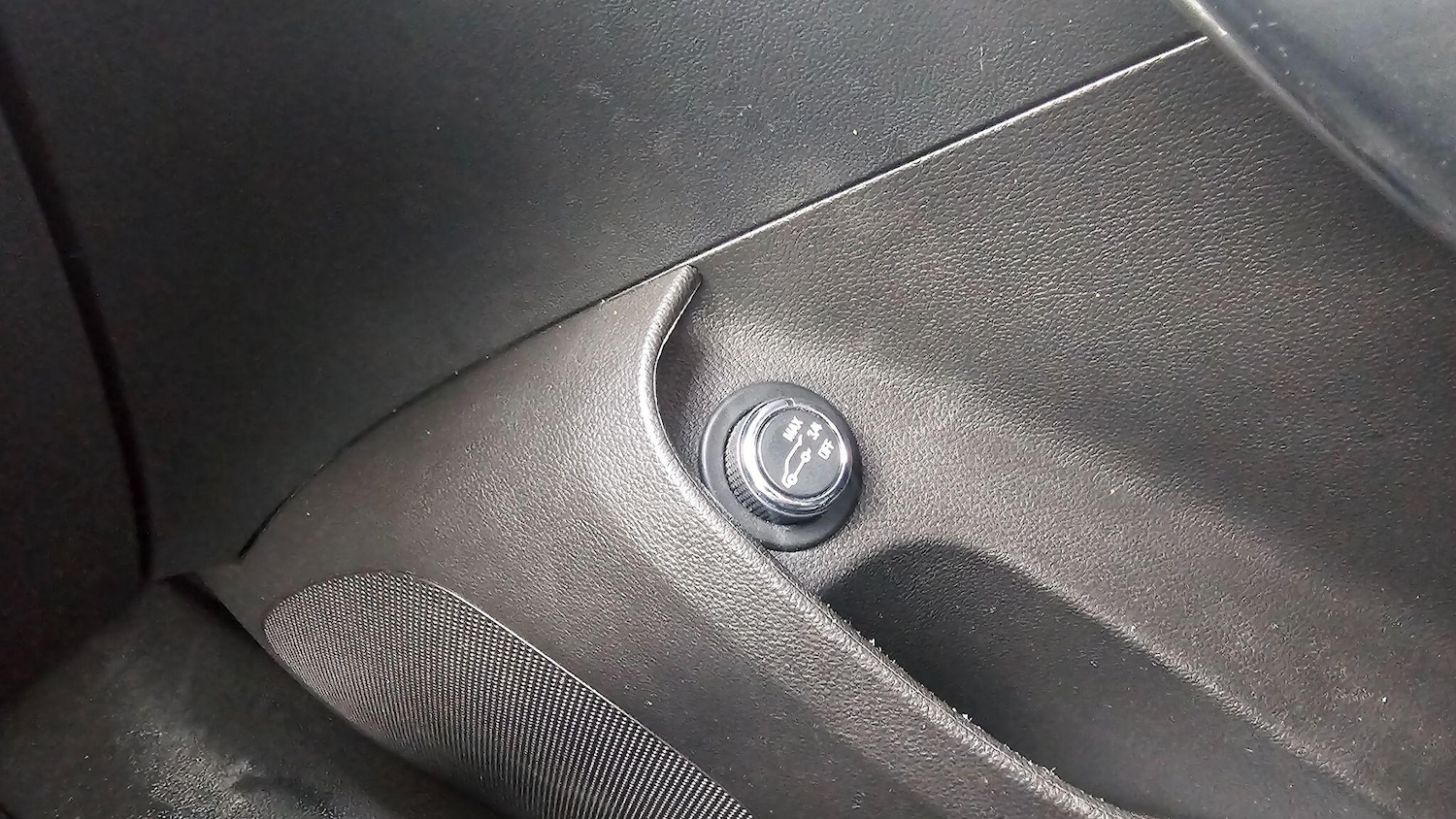 Used Vauxhall Insignia 2015 for sale - 76975965: Photo 35