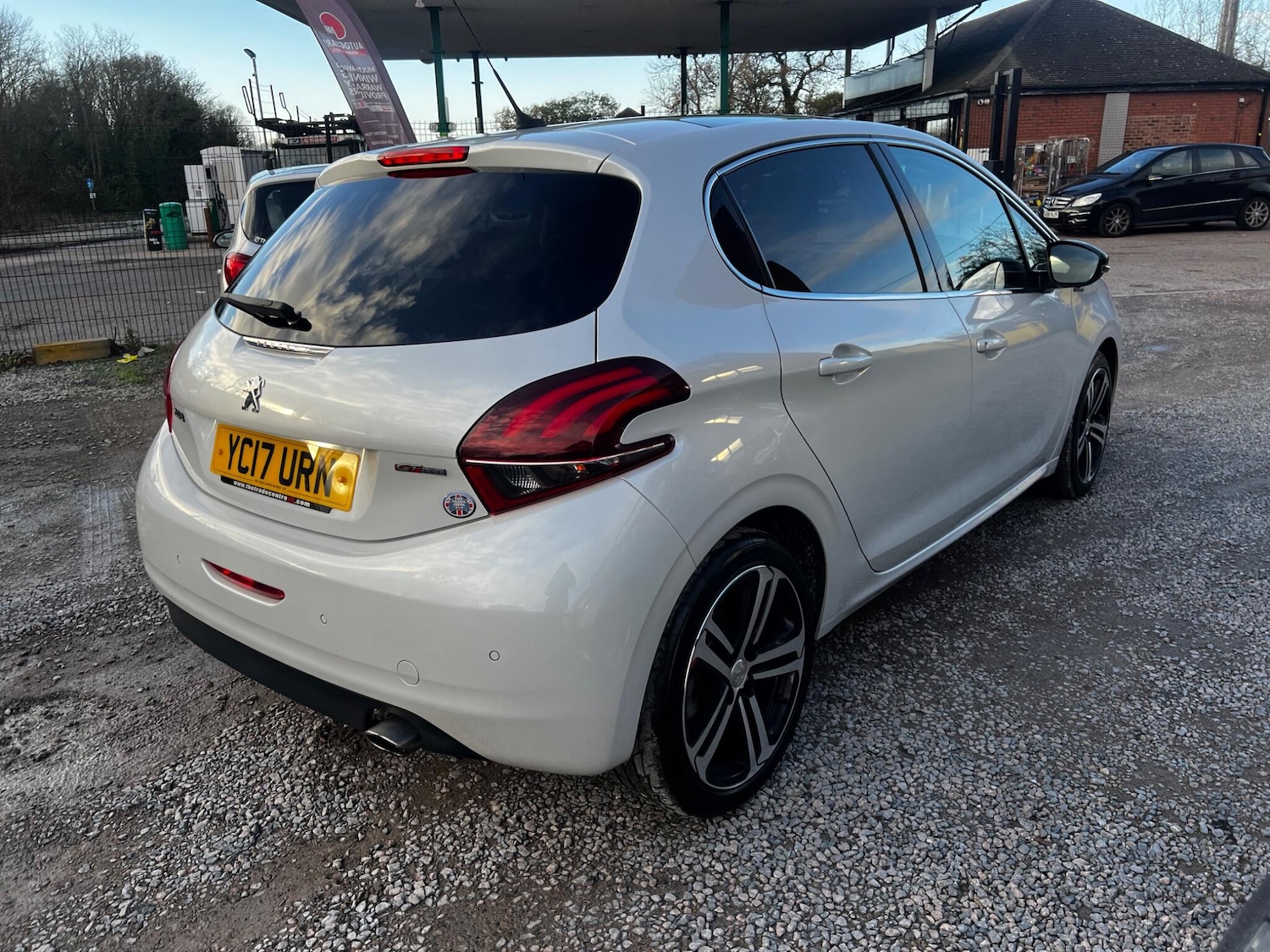Used Peugeot 208 2017 for sale - 76645384: Photo 11