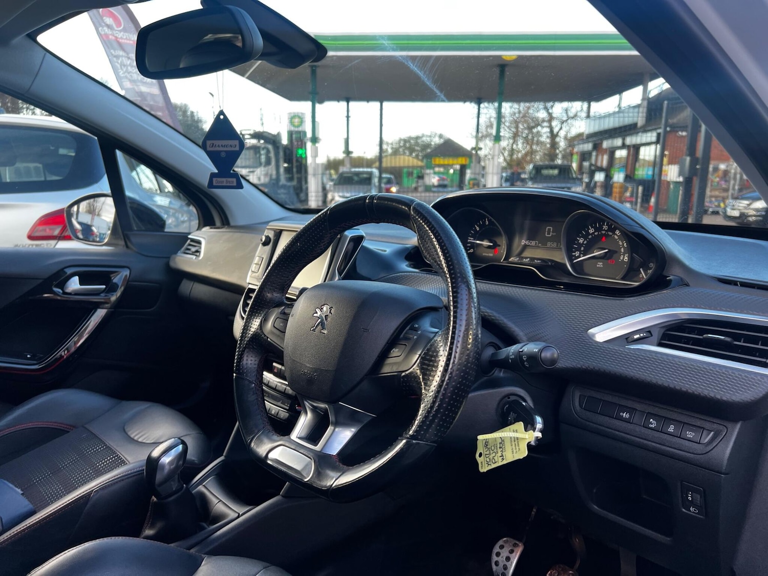 Used Peugeot 208 2017 for sale - 76645384: Photo 12