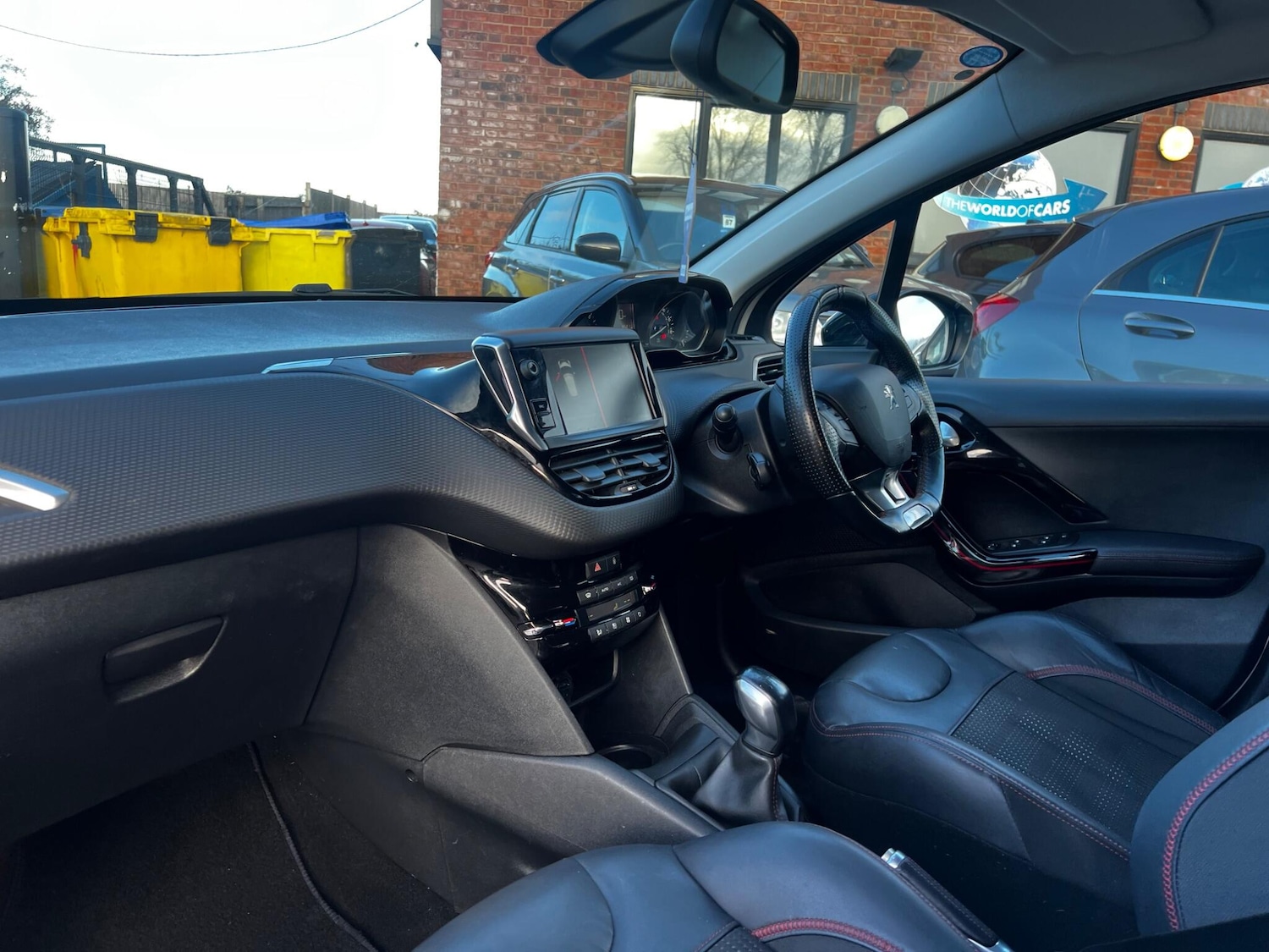 Used Peugeot 208 2017 for sale - 76645384: Photo 14