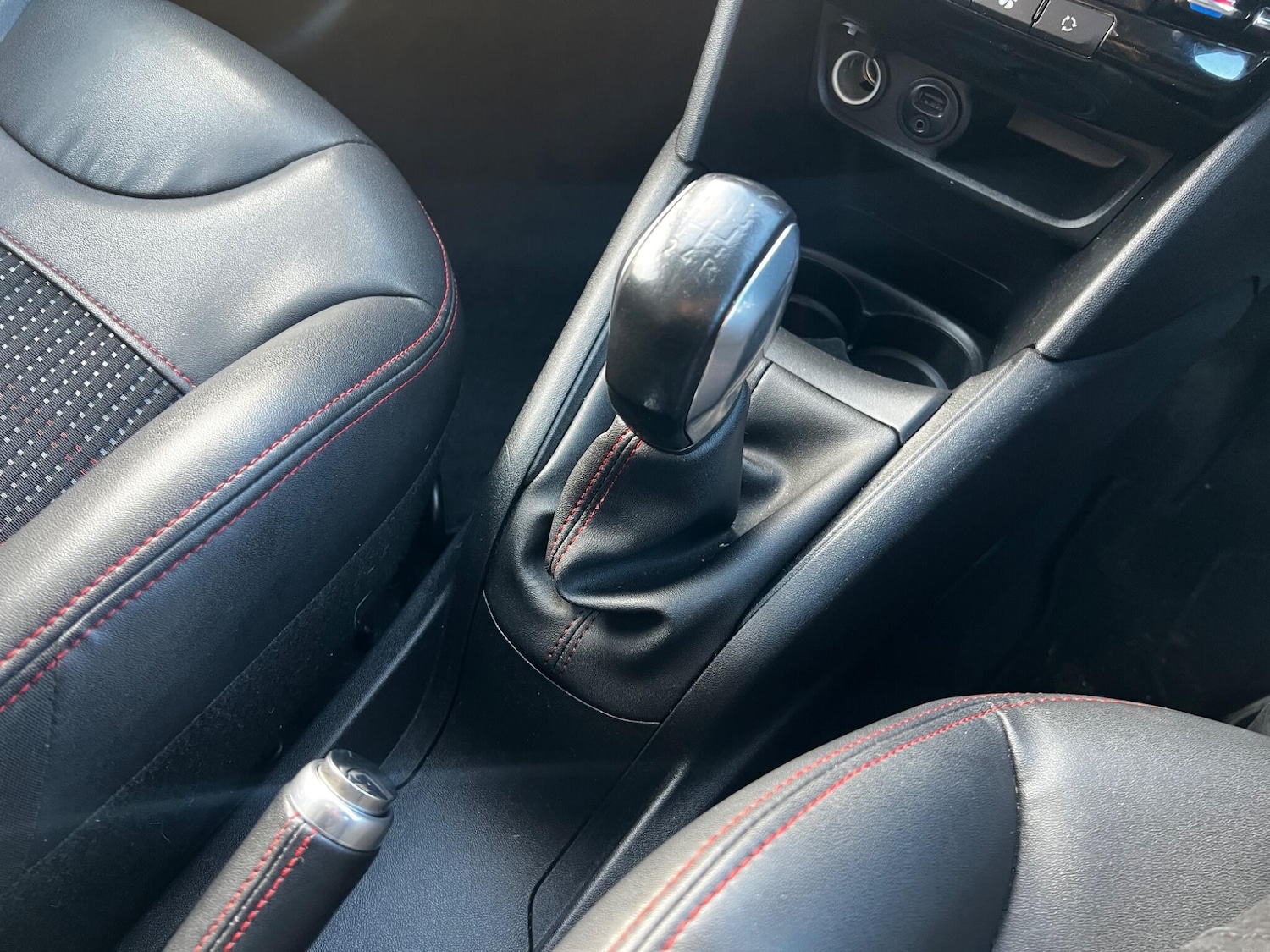 Used Peugeot 208 2017 for sale - 76645384: Photo 15