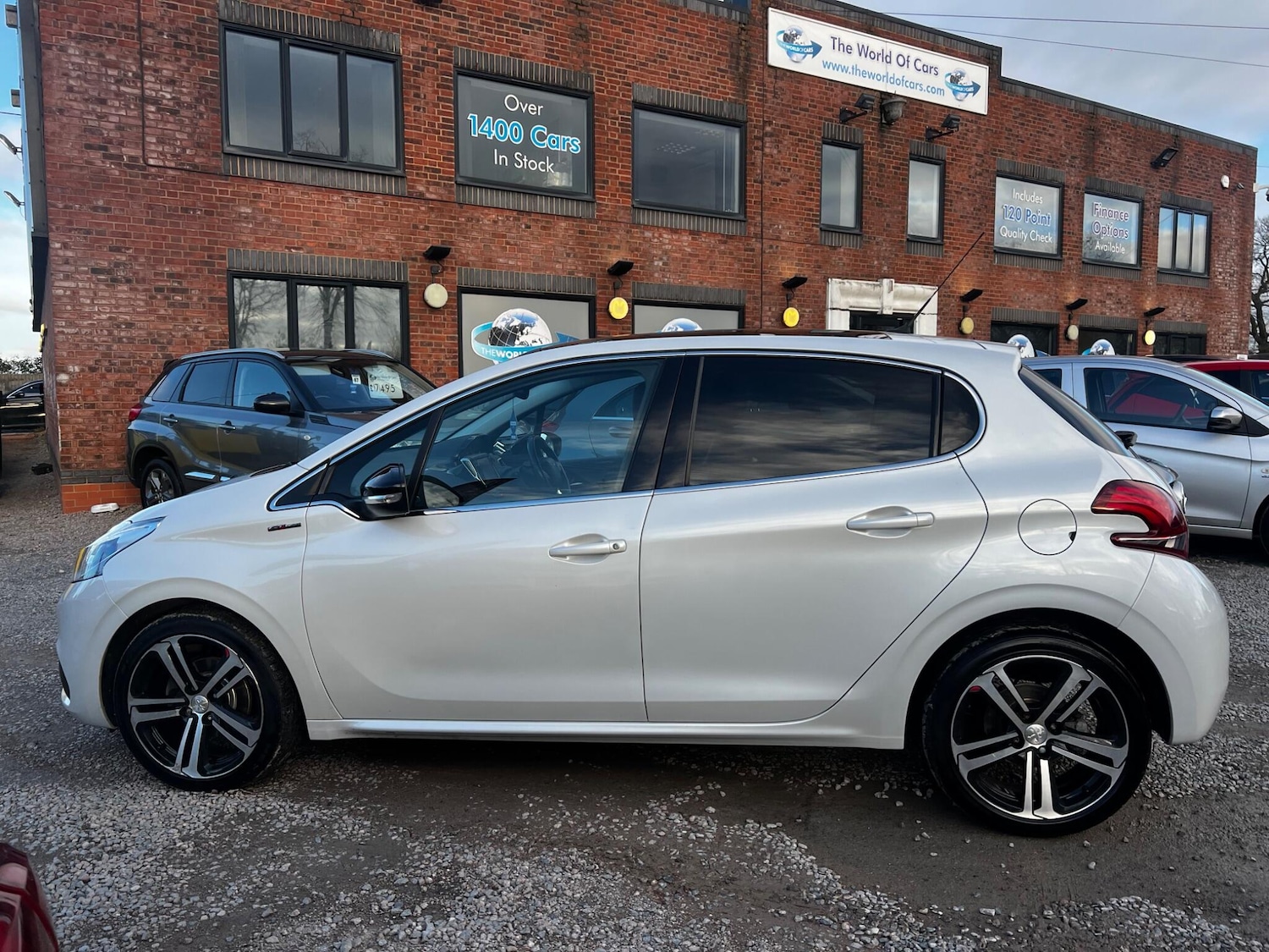 Used Peugeot 208 2017 for sale - 76645384: Photo 7