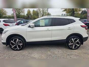 Used Nissan Qashqai 2017 for sale - 76486738: Photo