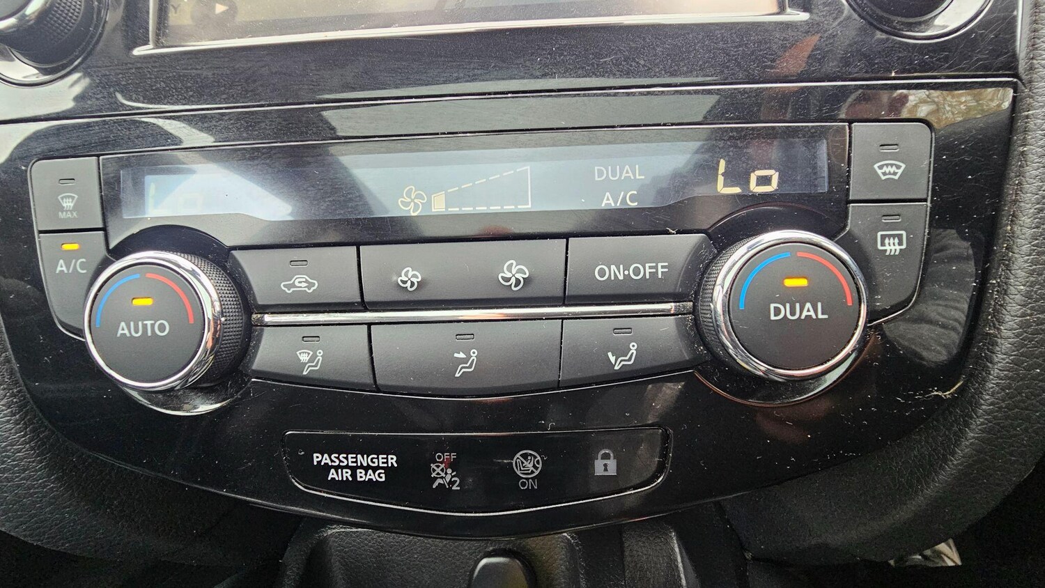 Used Nissan Qashqai 2017 for sale - 76486738: Photo 30