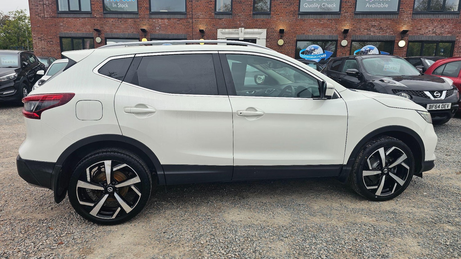 Used Nissan Qashqai 2017 for sale - 76486738: Photo 8