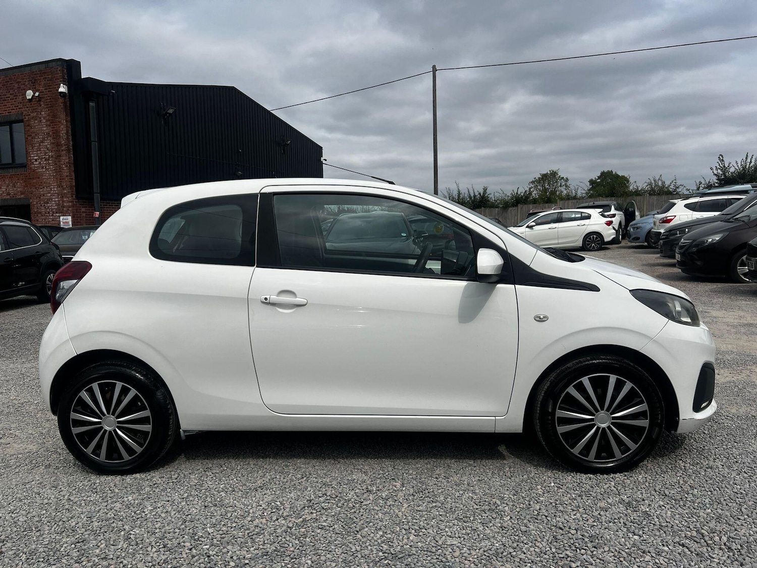 Used Peugeot 108 2014 for sale - 76486705: Photo 10