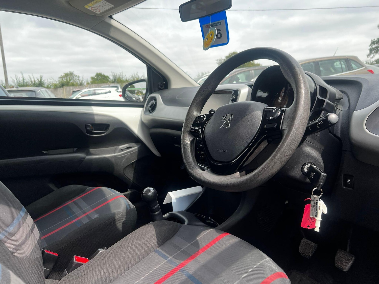 Used Peugeot 108 2014 for sale - 76486705: Photo 16