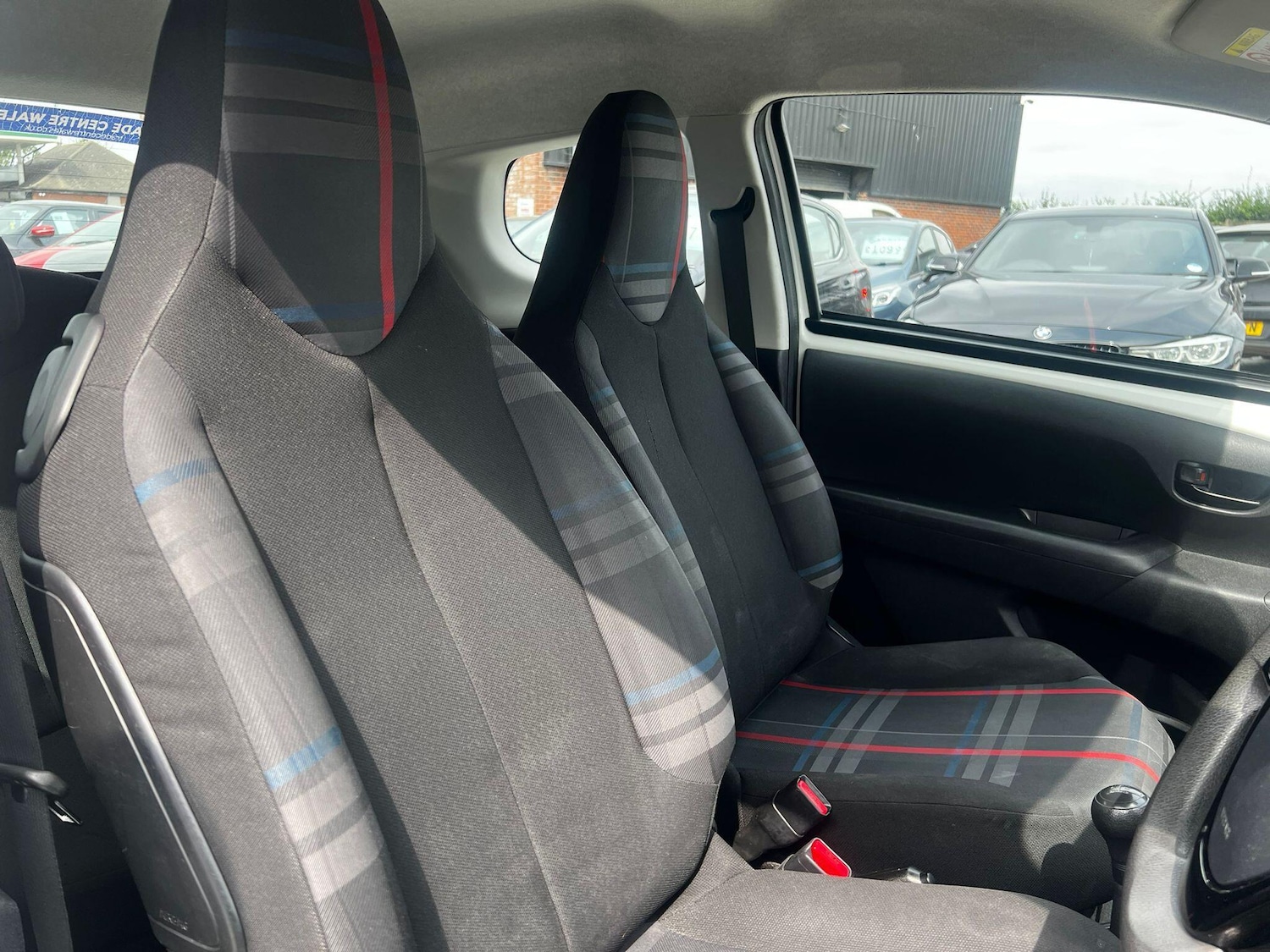 Used Peugeot 108 2014 for sale - 76486705: Photo 17