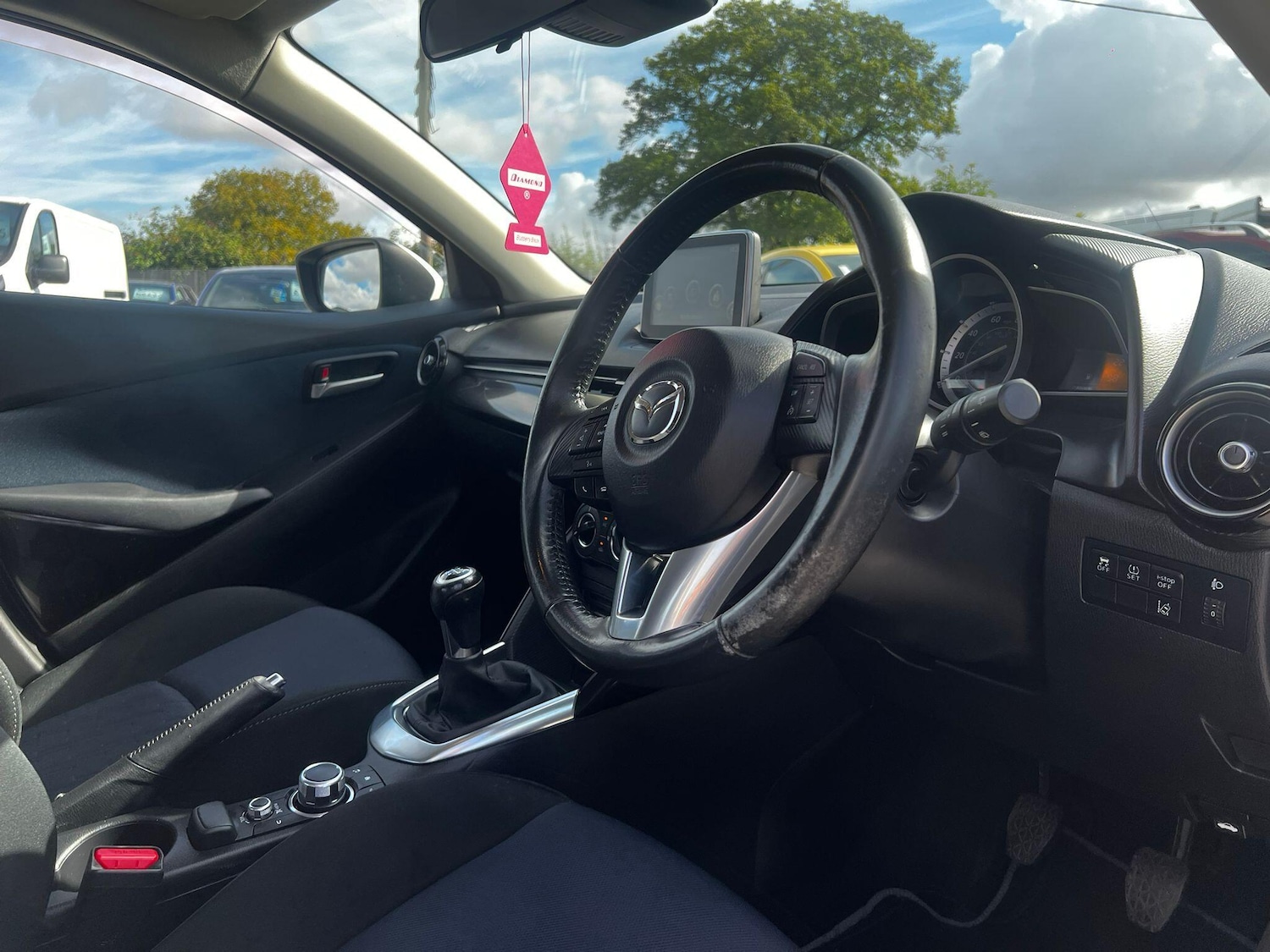 Used Mazda Mazda2 2017 for sale - 76486710: Photo 12