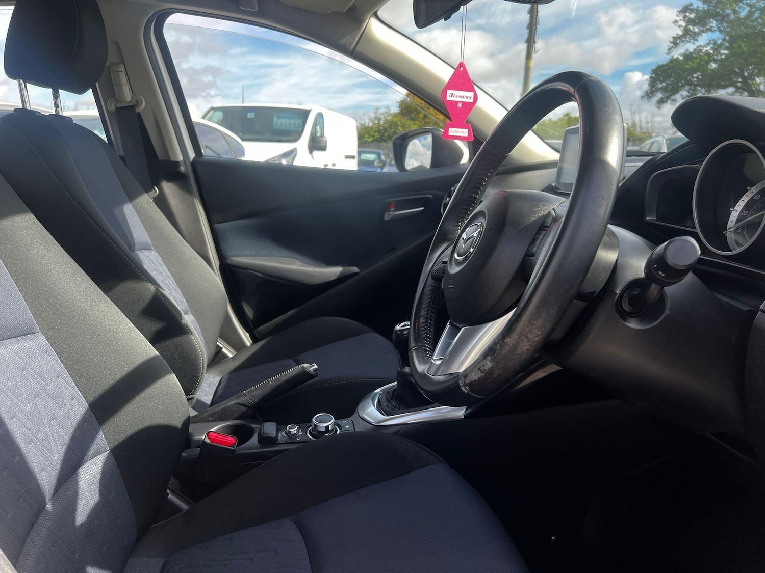 Used Mazda Mazda2 2017 for sale - 76486710: Photo 16