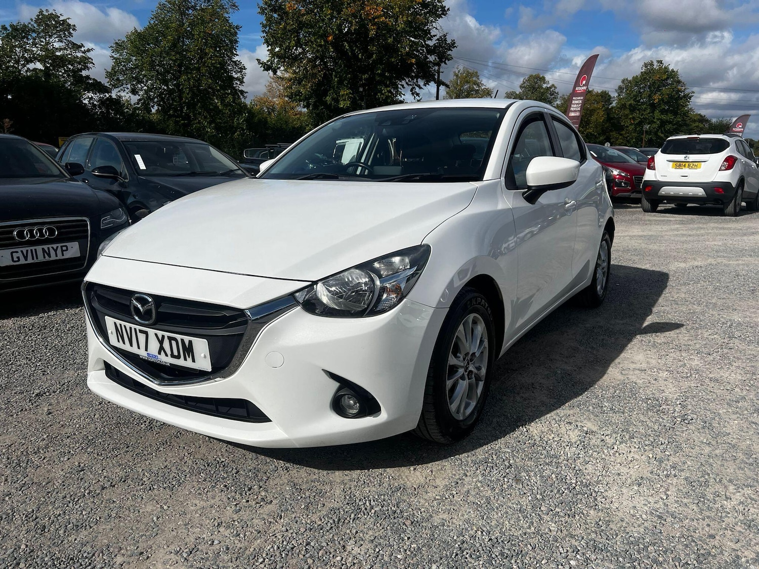 Used Mazda Mazda2 2017 for sale - 76486710: Photo 3