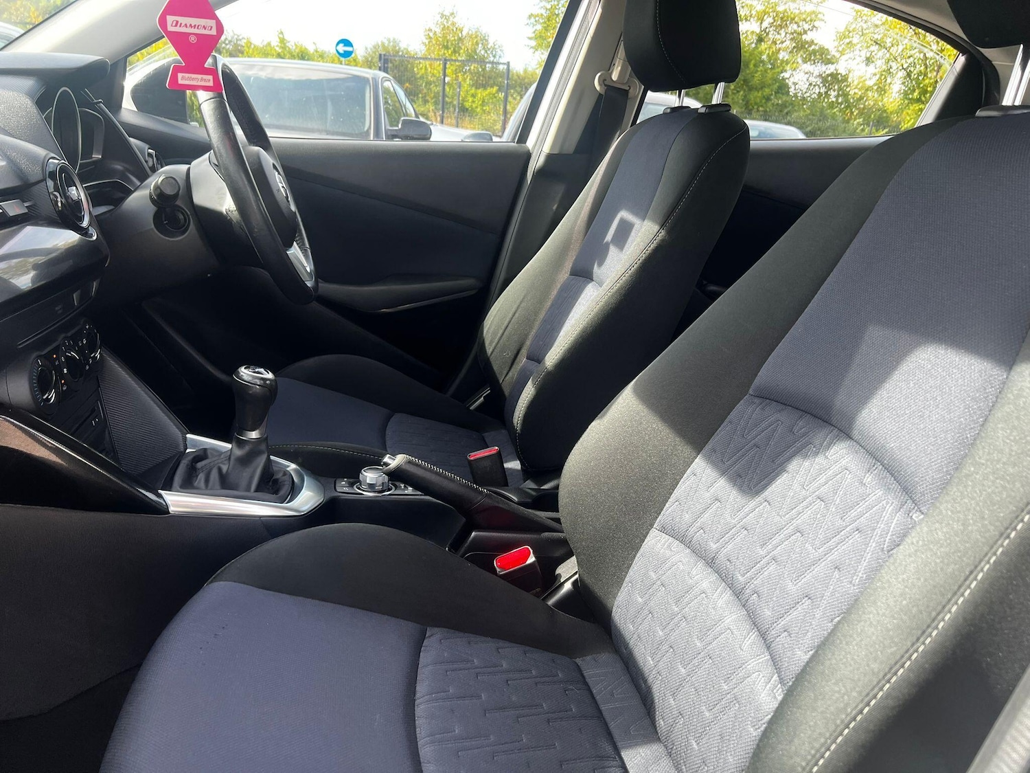 Used Mazda Mazda2 2017 for sale - 76486710: Photo 30