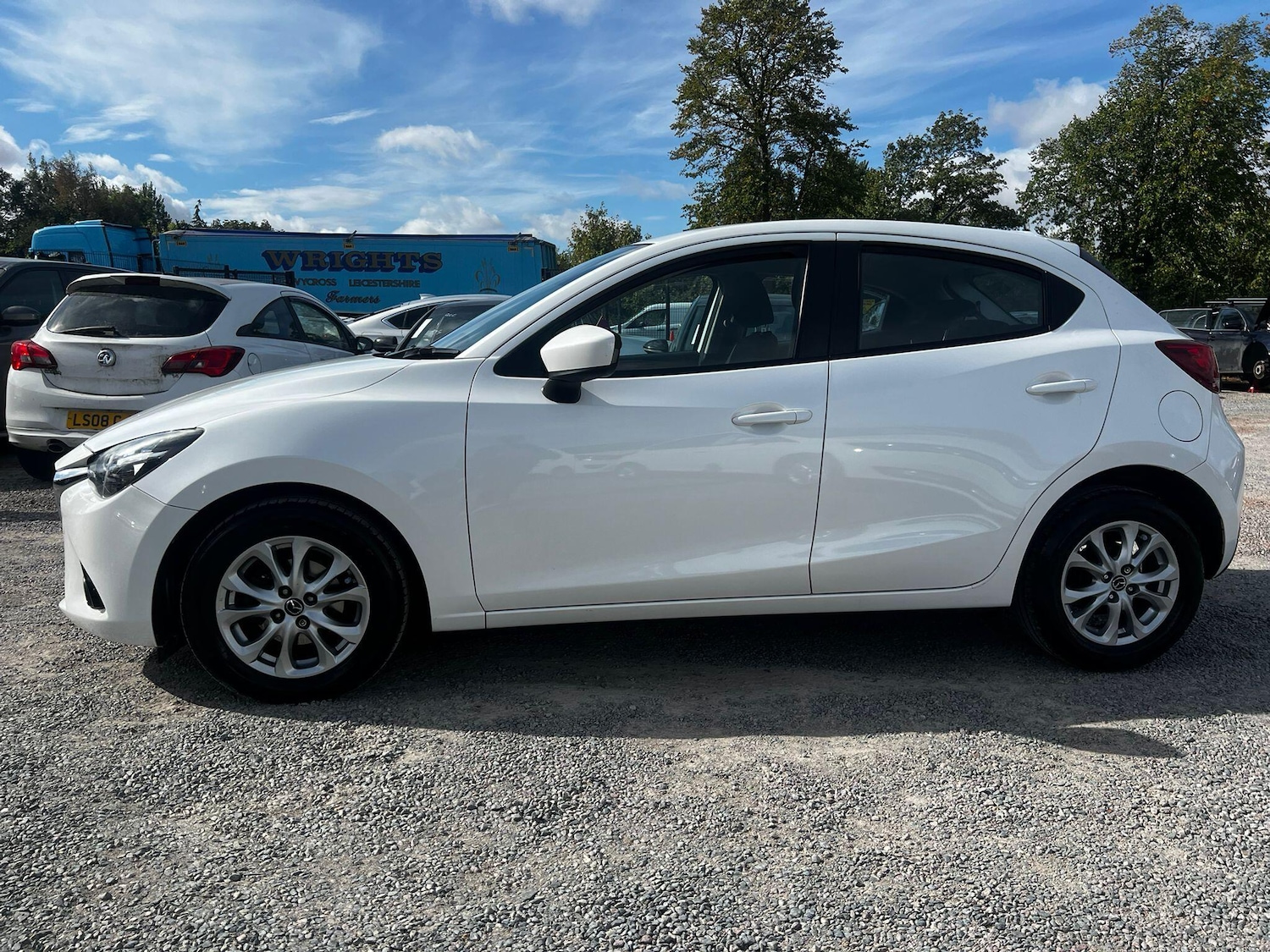 Used Mazda Mazda2 2017 for sale - 76486710: Photo 7