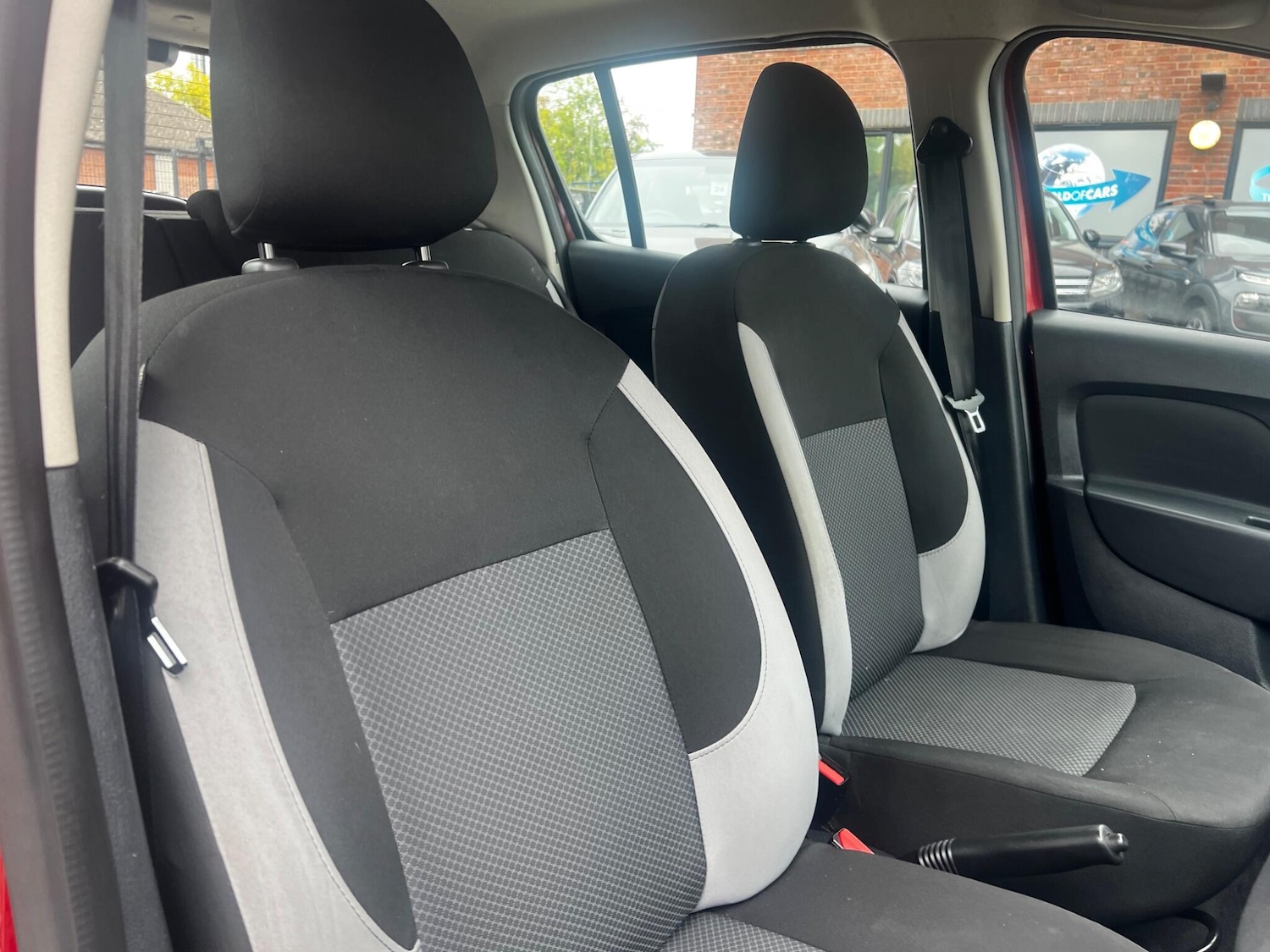 Used Dacia Sandero 2017 for sale - 76486722: Photo 17