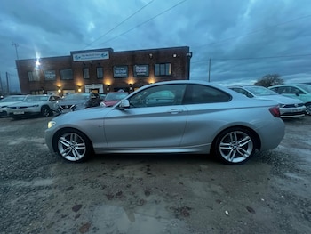 Used BMW 2 Series 2016 for sale - 76990296: Photo