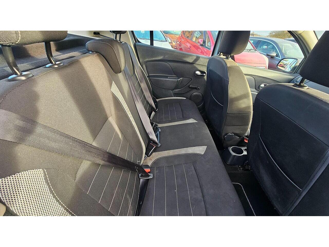 Used Dacia Sandero Stepway 2017 for sale - 77345558: Photo 15