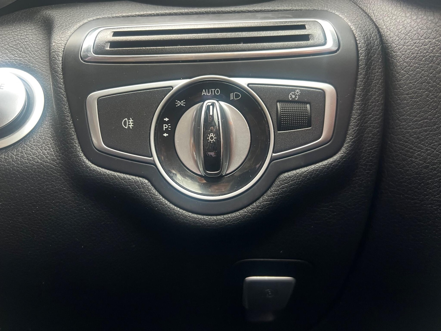 Used Mercedes-Benz C Class 2016 for sale - 76486789: Photo 28