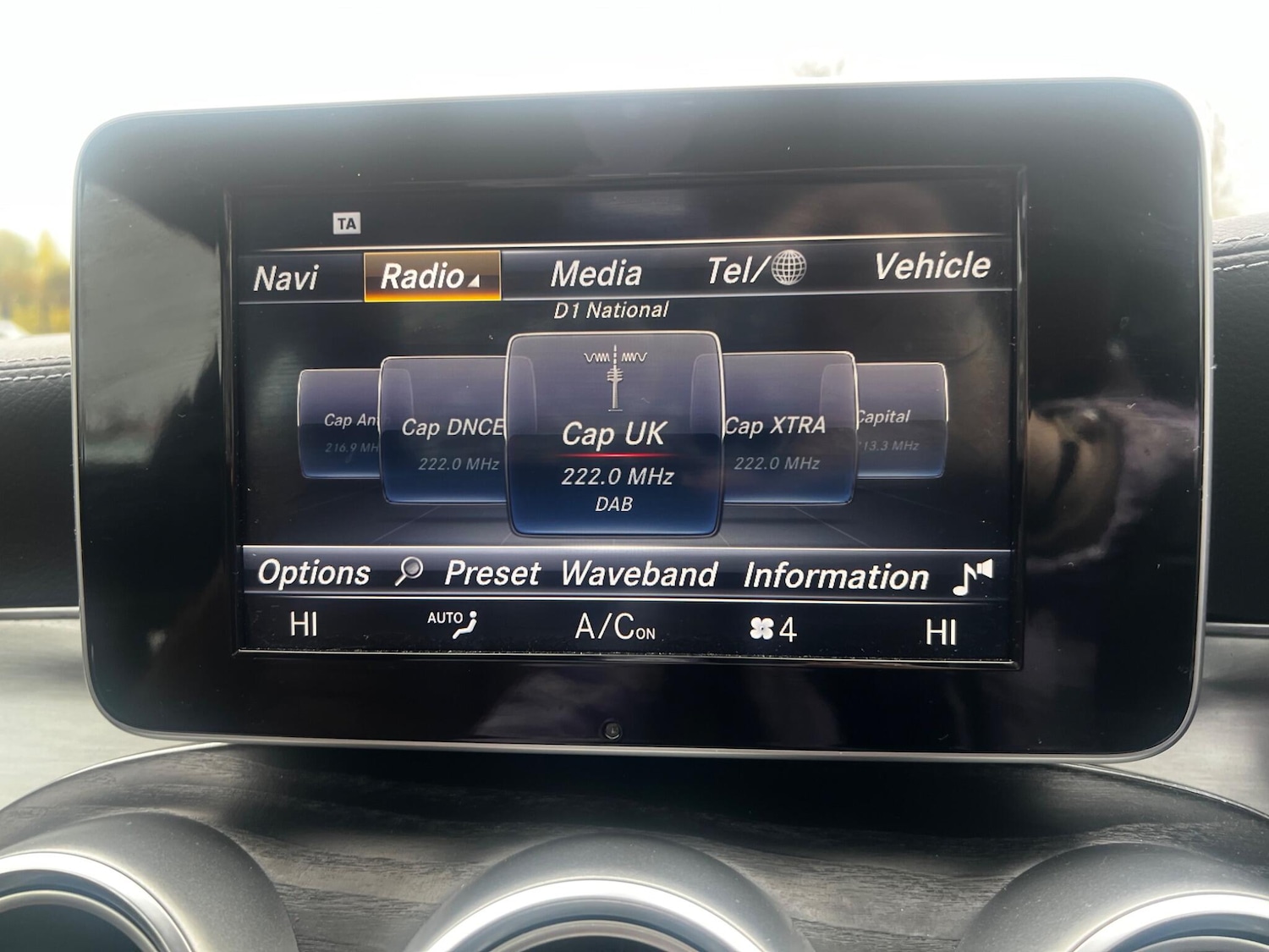 Used Mercedes-Benz C Class 2016 for sale - 76486789: Photo 32