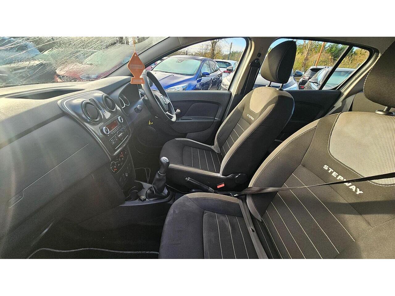 Used Dacia Sandero Stepway 2017 for sale - 77029085: Photo 22