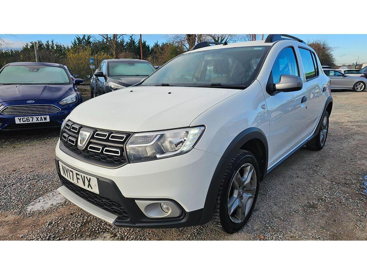 Used Dacia Sandero Stepway 2017 for sale - 77029085: Photo 3