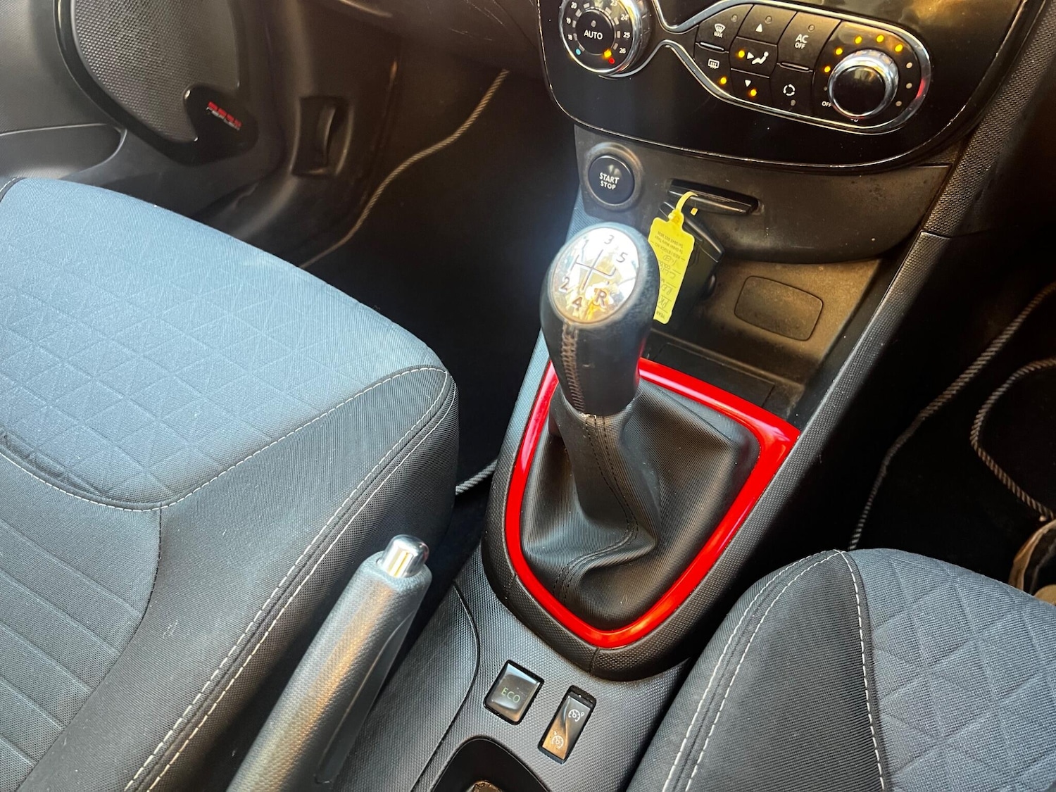 Used Renault Clio 2014 for sale - 76658286: Photo 12