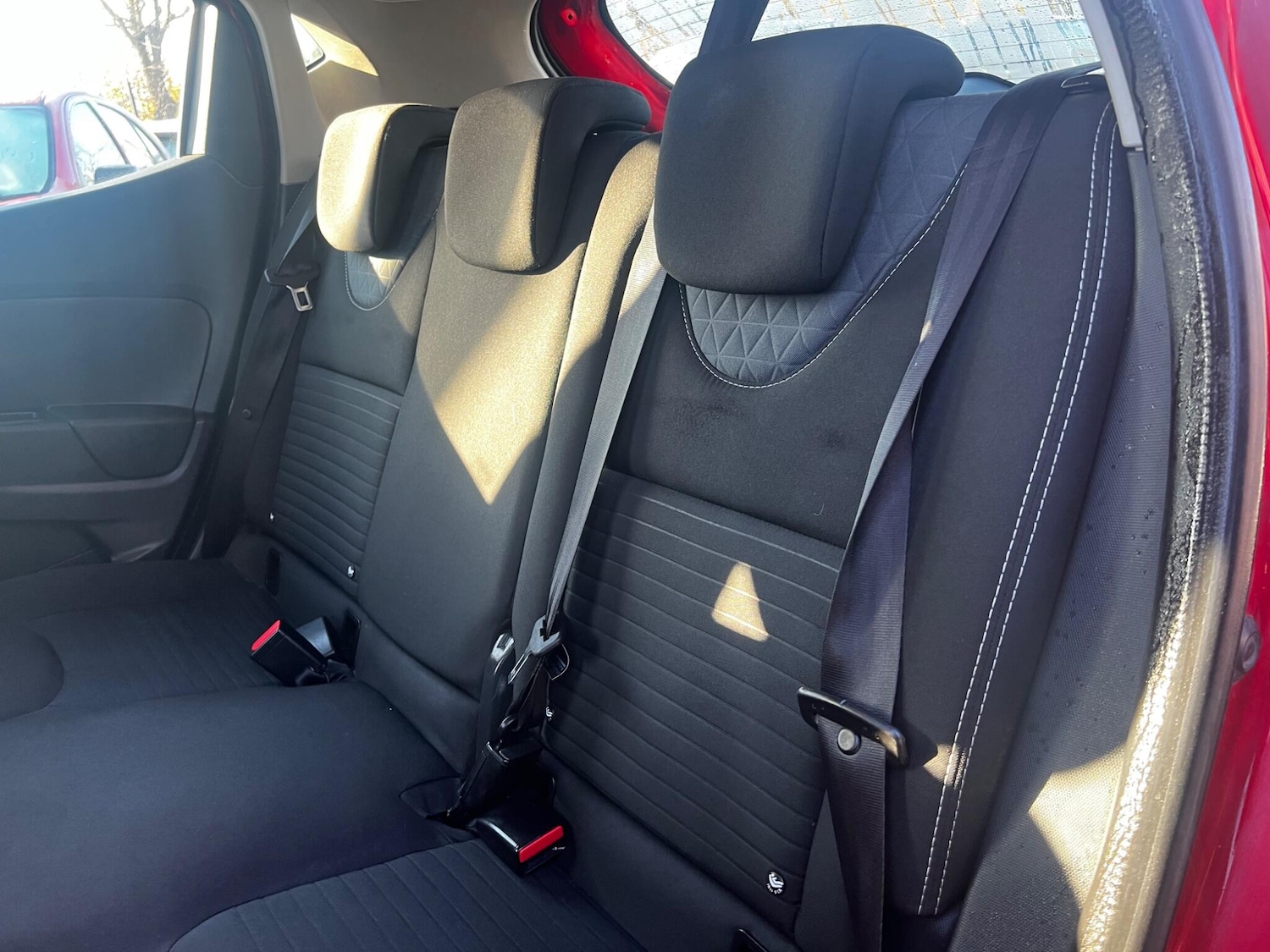 Used Renault Clio 2014 for sale - 76658286: Photo 17