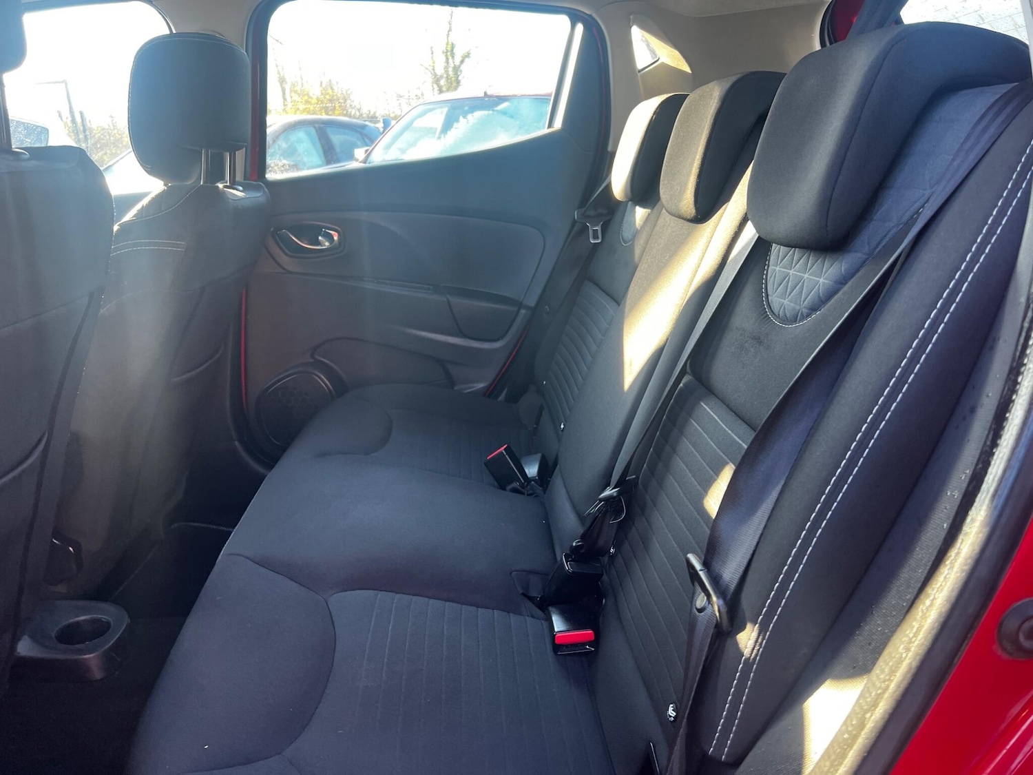 Used Renault Clio 2014 for sale - 76658286: Photo 18