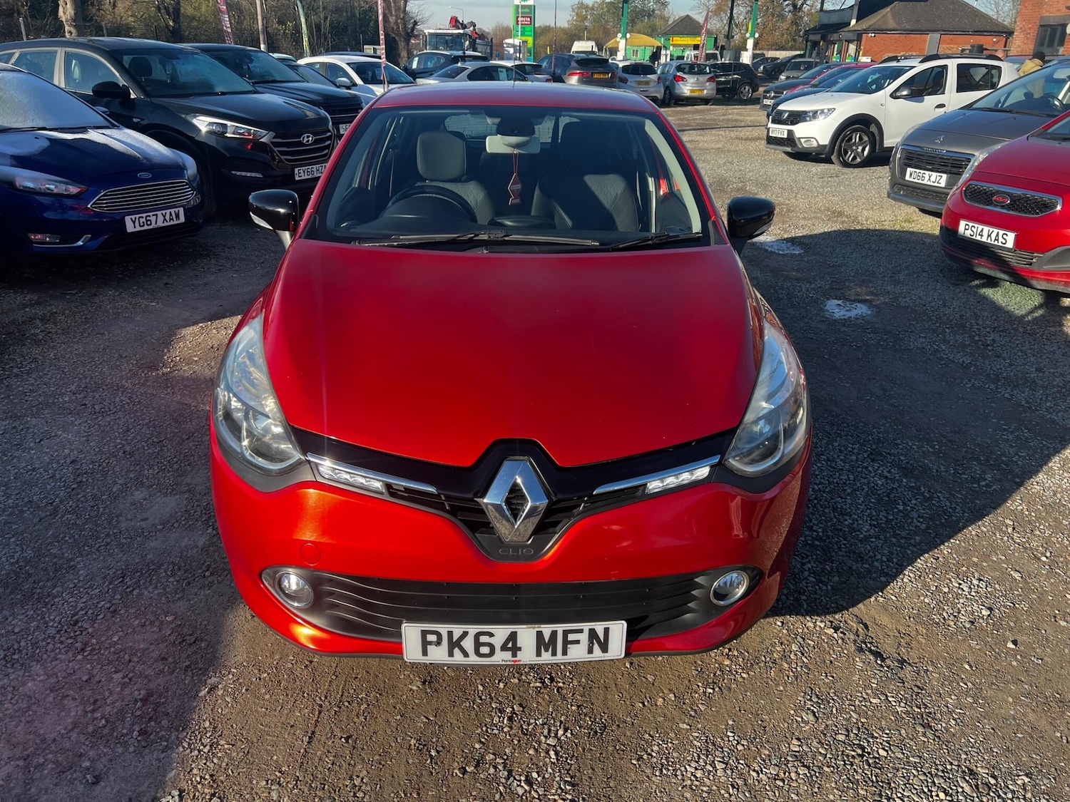 Used Renault Clio 2014 for sale - 76658286: Photo 2