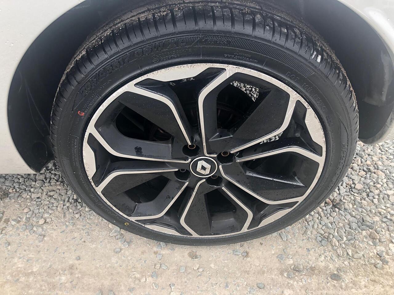 Used Renault Clio 2017 for sale - 77376111: Photo 28