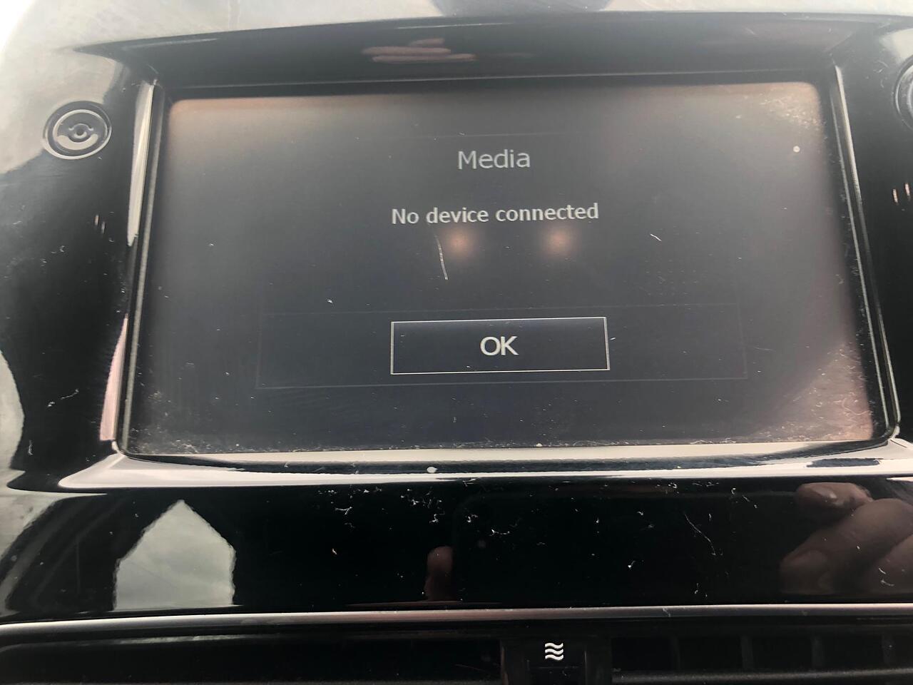 Used Renault Clio 2017 for sale - 77376111: Photo 32