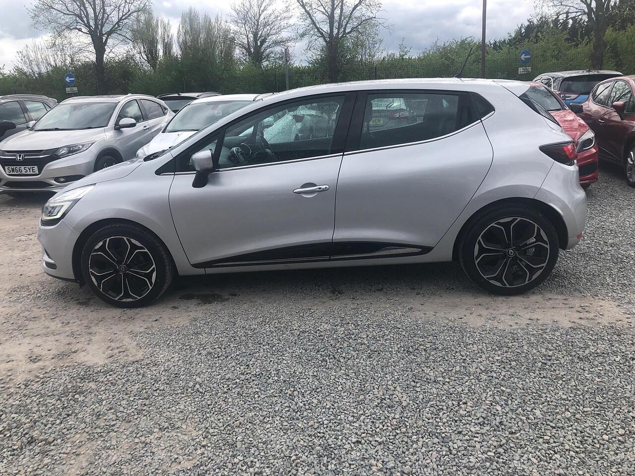 Used Renault Clio 2017 for sale - 77376111: Photo 6