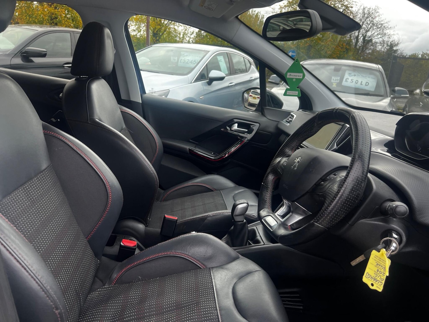 Used Peugeot 208 2016 for sale - 76486777: Photo 14