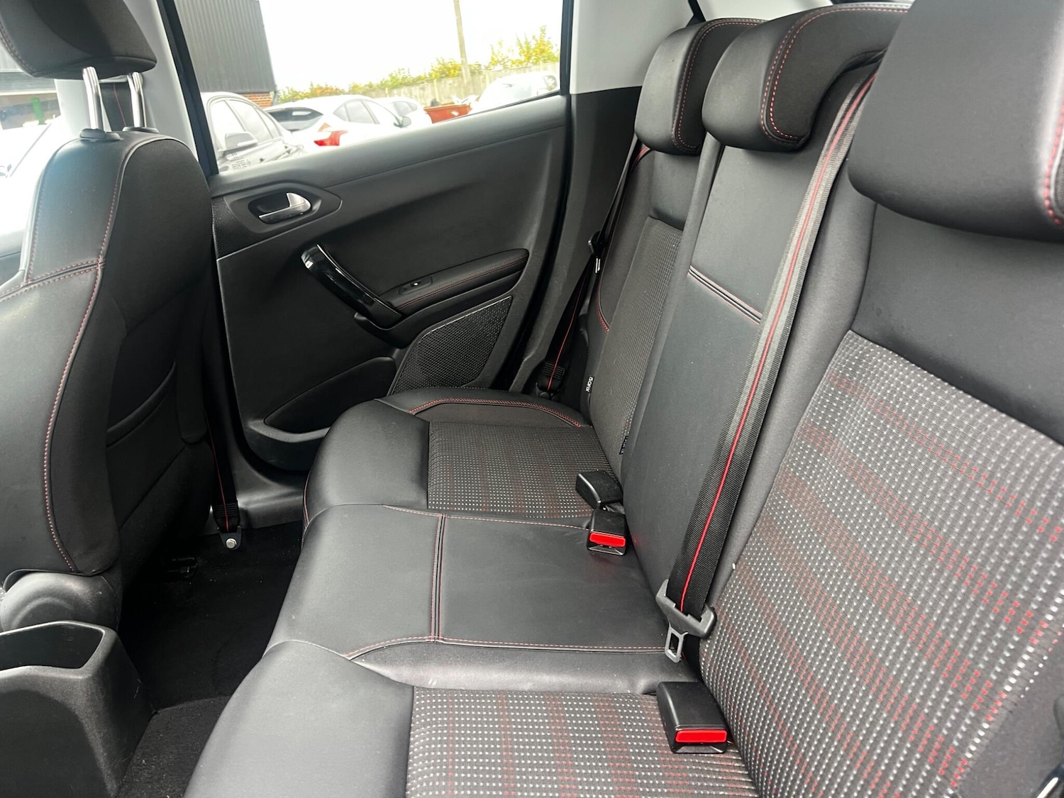 Used Peugeot 208 2016 for sale - 76486777: Photo 17