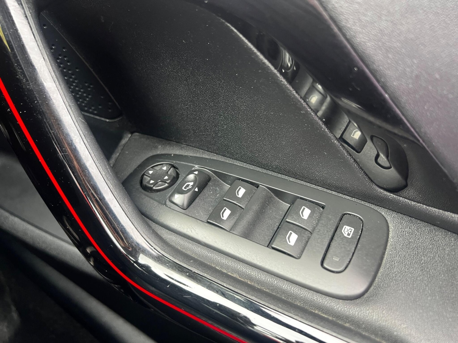 Used Peugeot 208 2016 for sale - 76486777: Photo 23