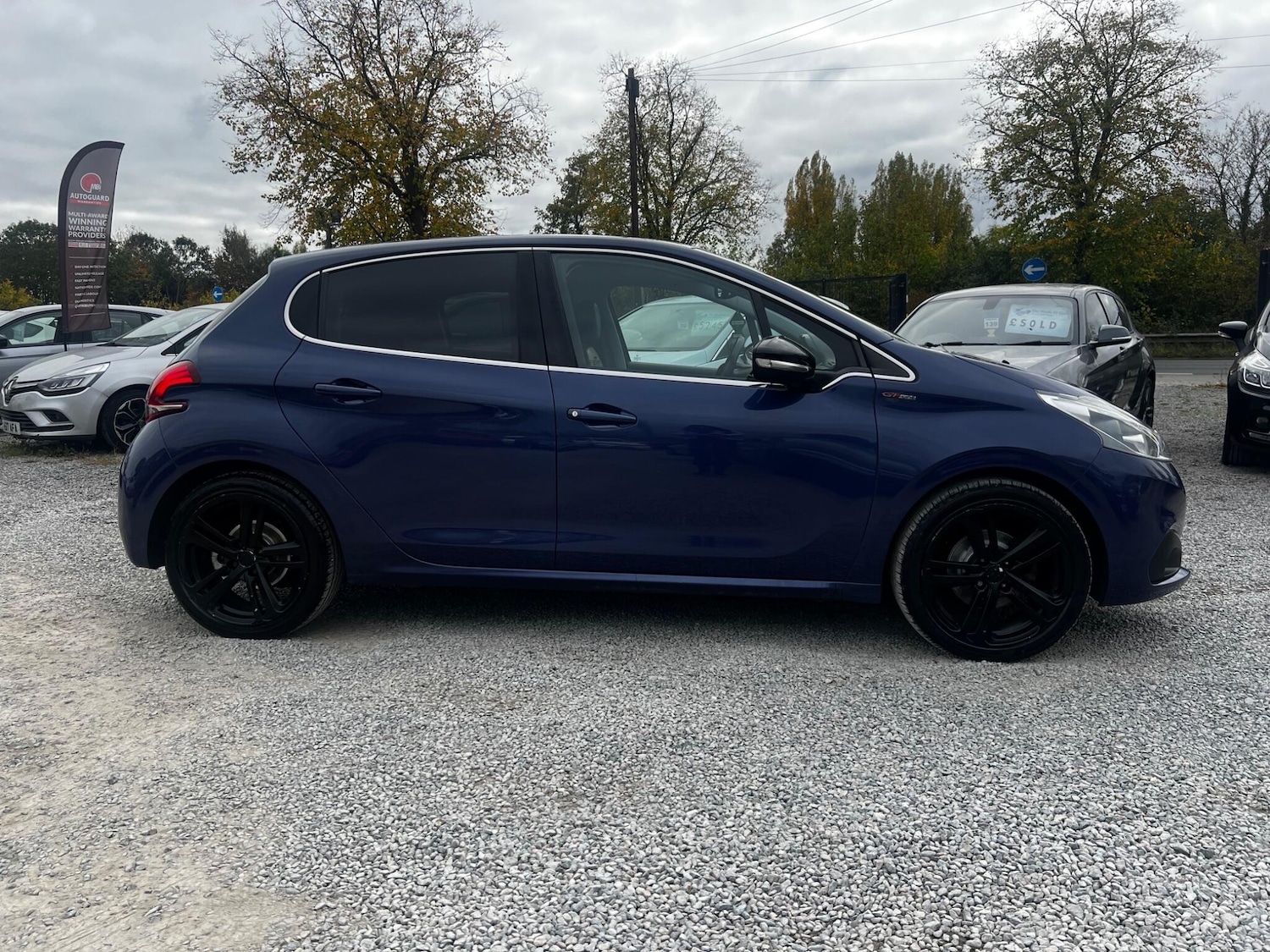 Used Peugeot 208 2016 for sale - 76486777: Photo 3