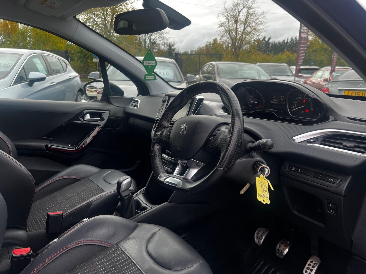 Used Peugeot 208 2016 for sale - 76486777: Photo 9