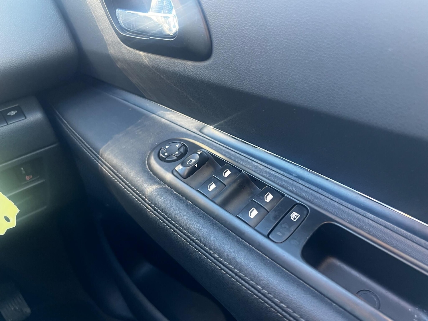 Used Peugeot 3008 2015 for sale - 76802421: Photo 22