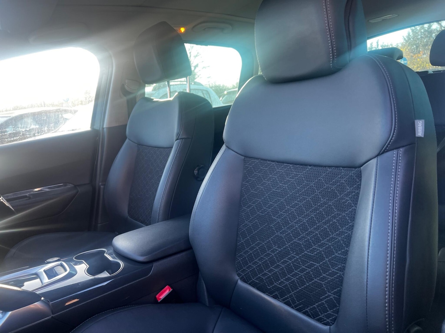 Used Peugeot 3008 2015 for sale - 76802421: Photo 32