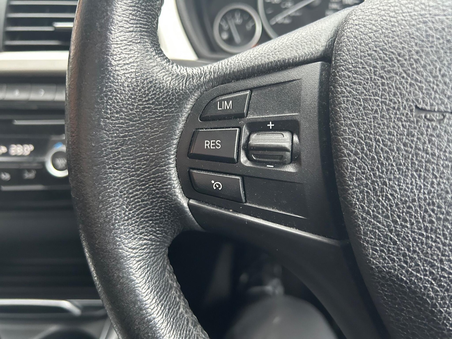 Used BMW 3 Series 2017 for sale - 77611685: Photo 22