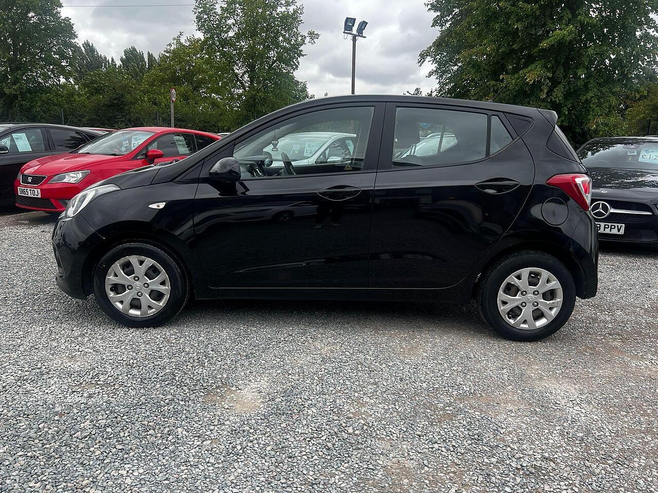 Used Hyundai i10 2016 for sale - 76689875: Photo 4